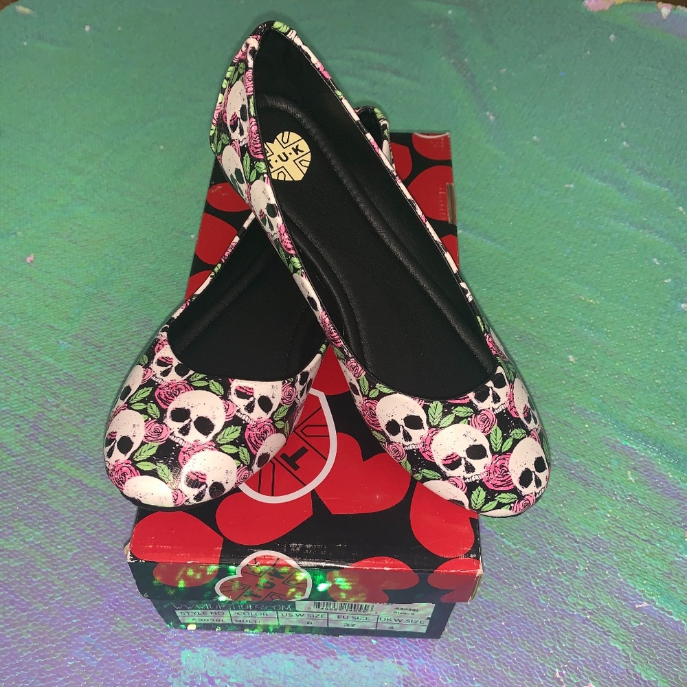 COPY - NIB T.U.K. Skull Pink Rose Print Flats US …